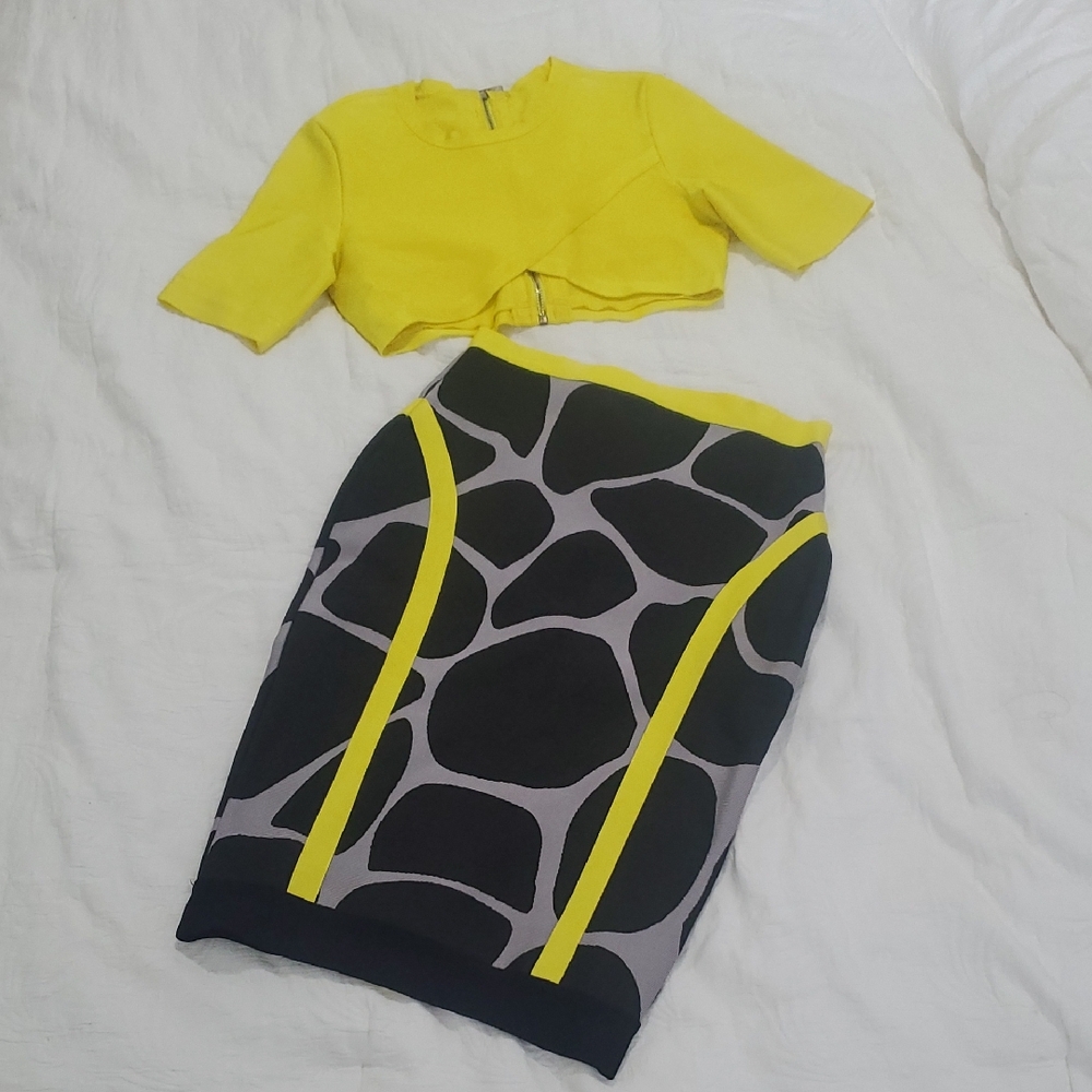 Stylish Yellow and Black Midi Dress